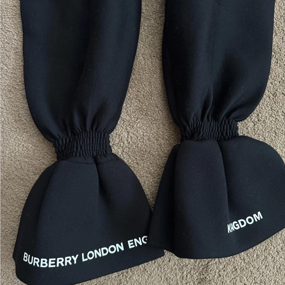 Burberry Detachable Arm Sleeves - Picture 3 of 5
